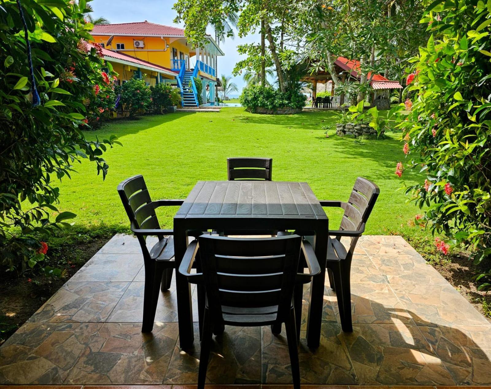 Las Lajas Beach Resort Exterior foto